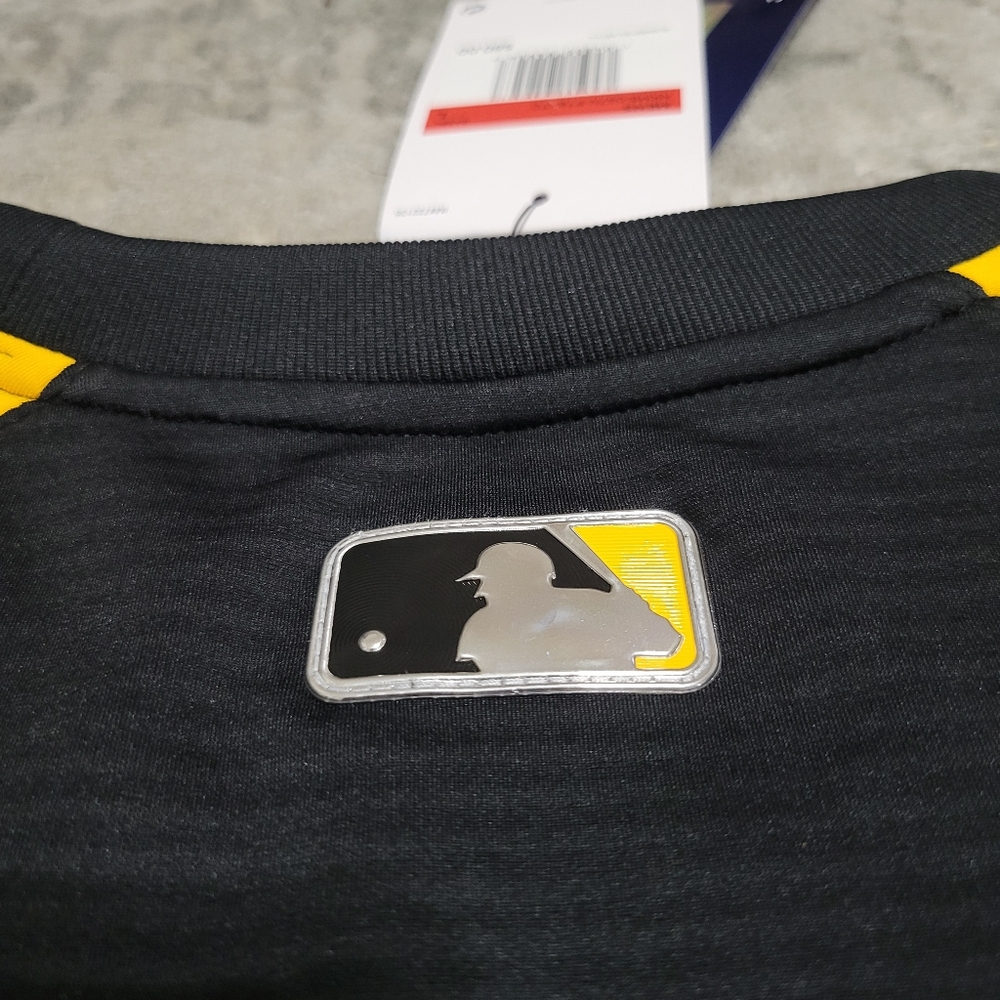 Nike Black and Yellow Pirates Long Sleeve Baseball Shirt - Picture 5 of 5